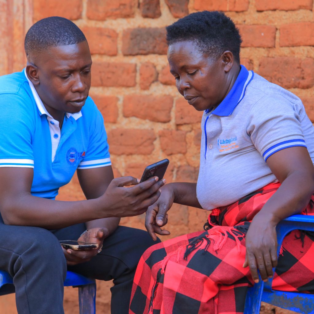 Samanya Muzamiru, CHEW in Mpungwe subcounty, Mayuge district during a home visit. 