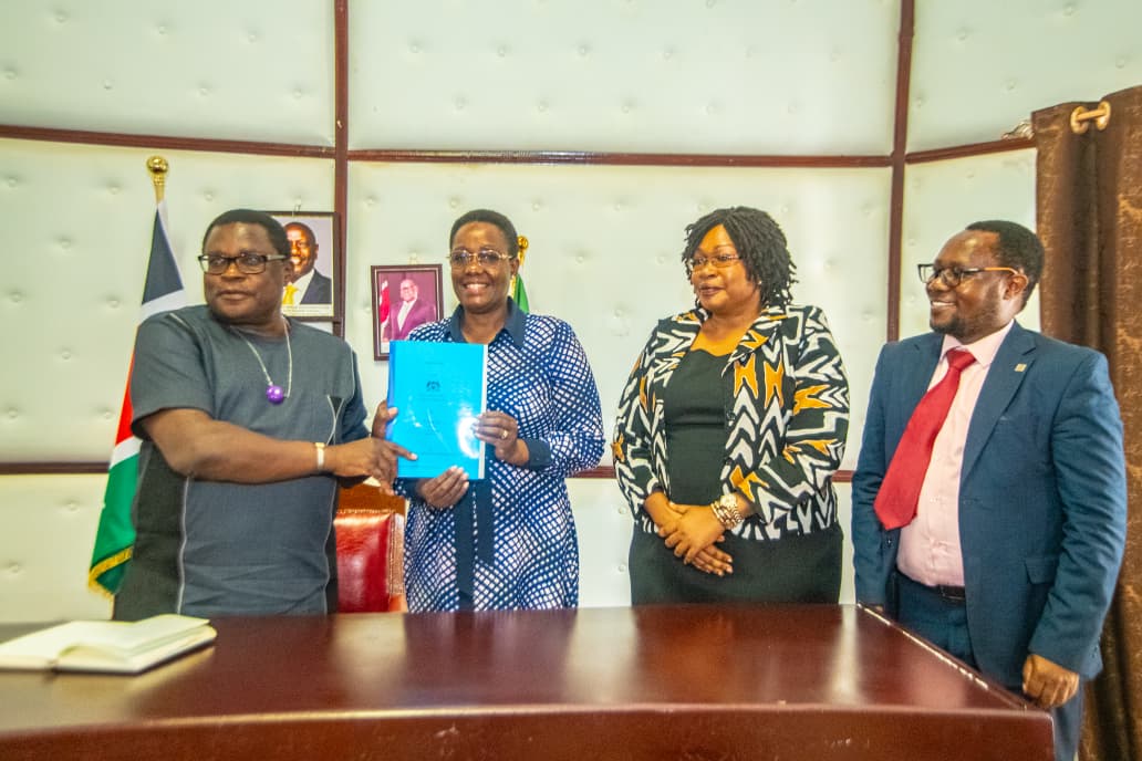 The teams after the signing.